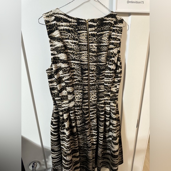 Calvin Klein pleated full volume skirt striped size 12 - Picture 13 of 15